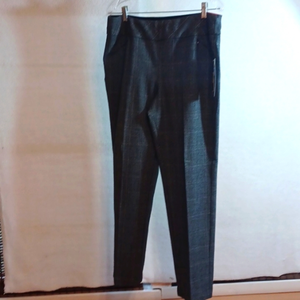 Investments Petites Wrinkle Free NWT.  Smokey Gray Plaid Career Pants sz 10 PR